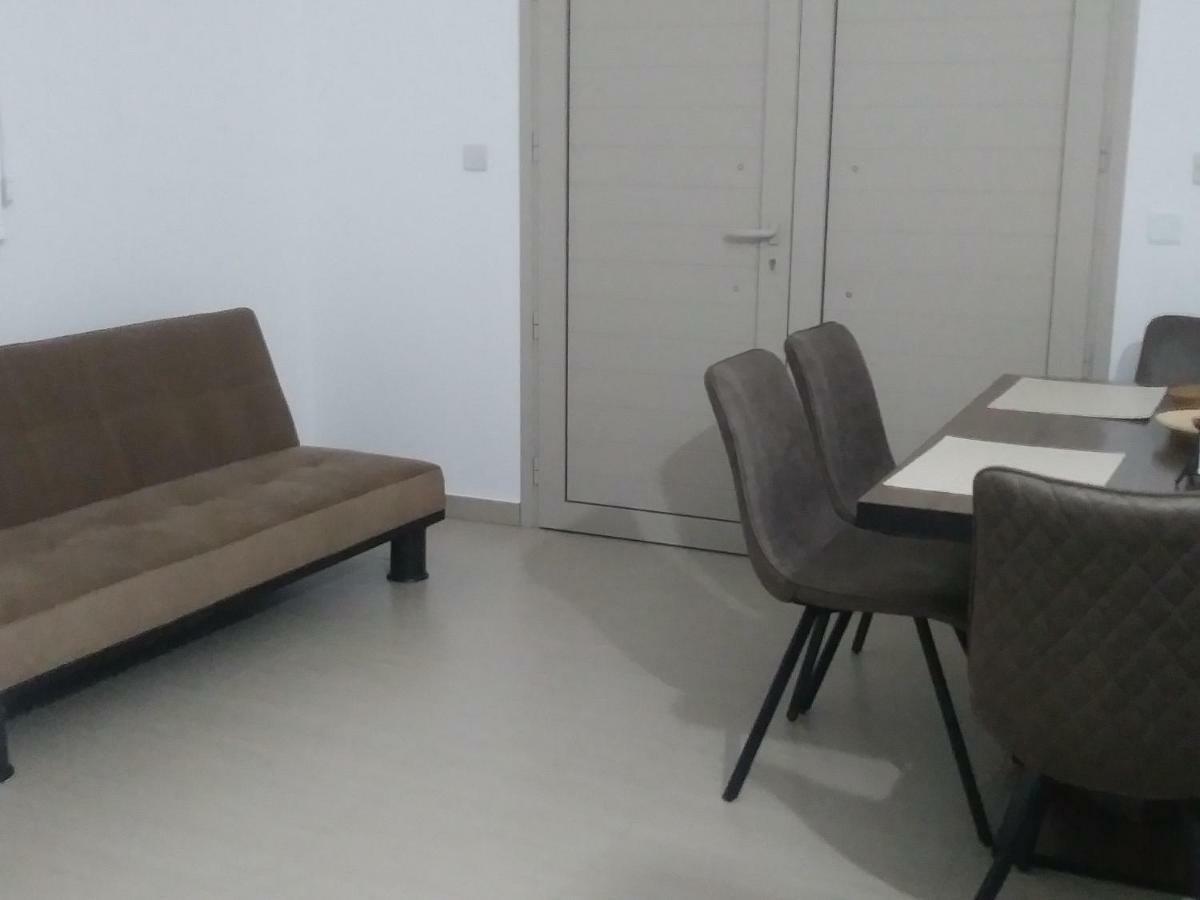 Argaka Palm Tree Apts Екстер'єр фото