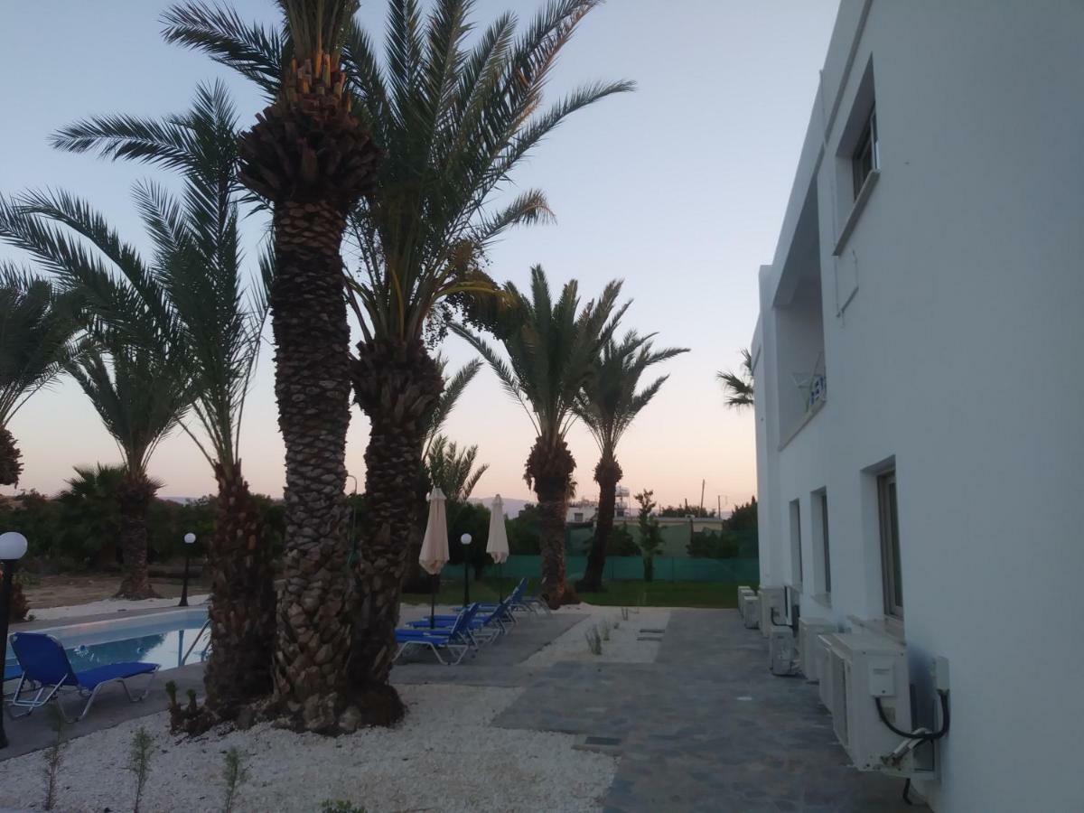 Argaka Palm Tree Apts Екстер'єр фото