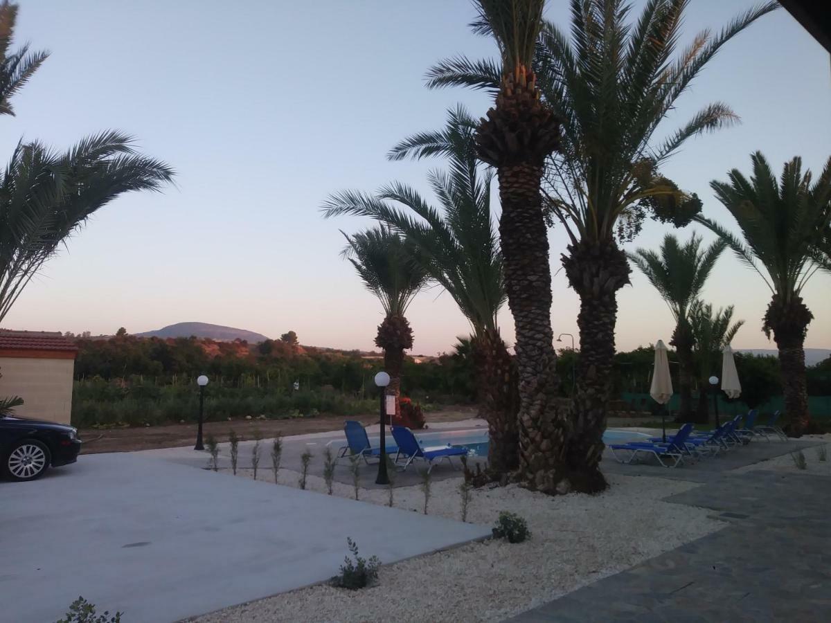 Argaka Palm Tree Apts Екстер'єр фото
